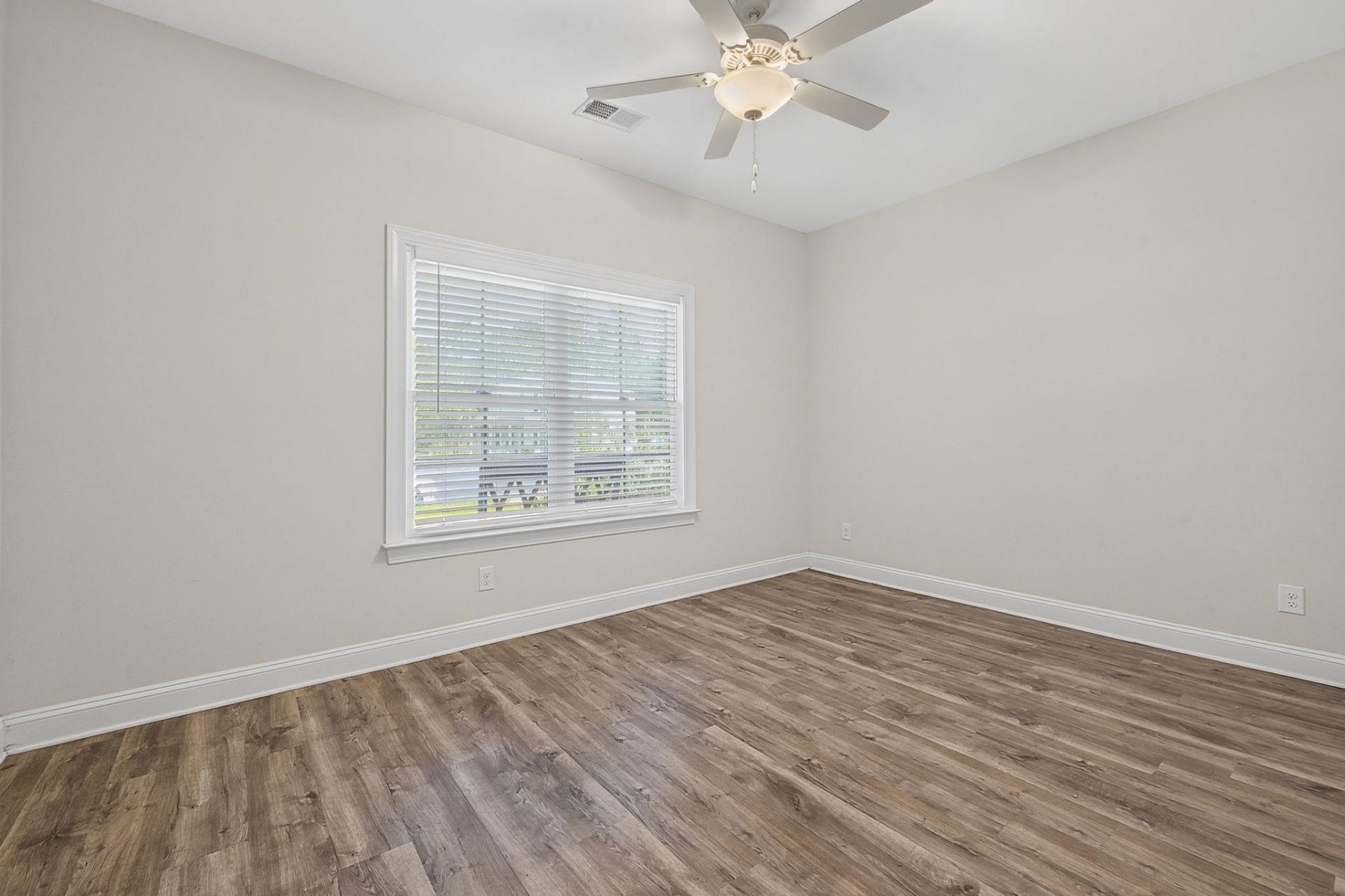 420 Retriever Ct.  Photo 26
