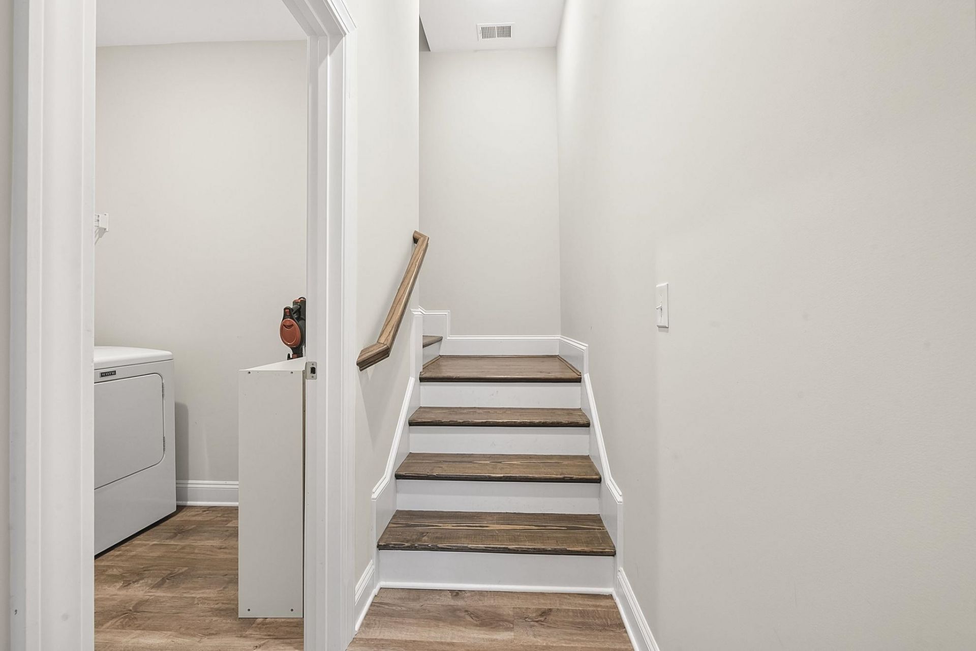 420 Retriever Ct.  Photo 30