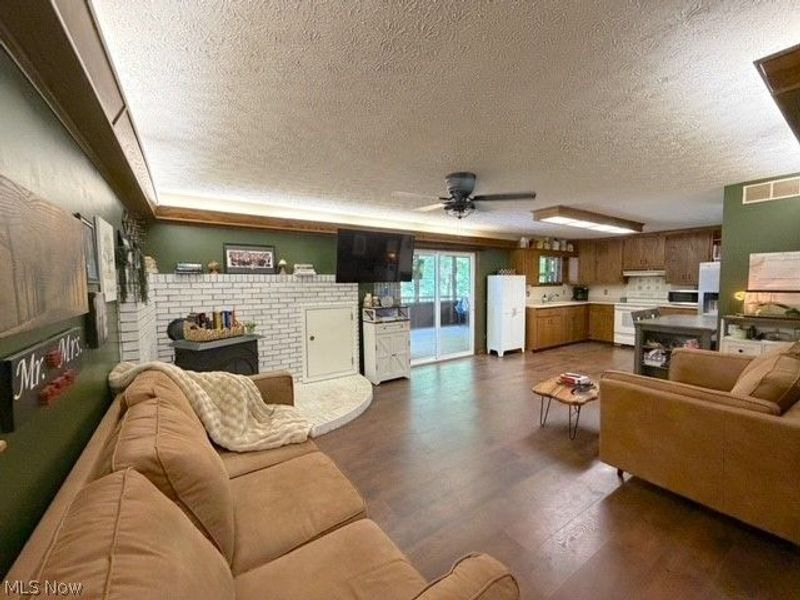 10570 Welton Road NE, Bolivar, OH 44612 Photo 3