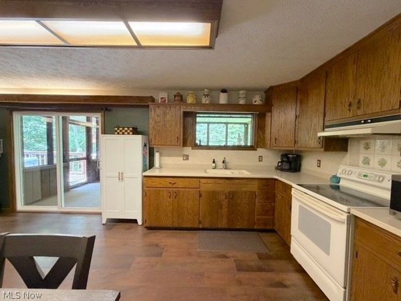 10570 Welton Road NE, Bolivar, OH 44612 Photo 8
