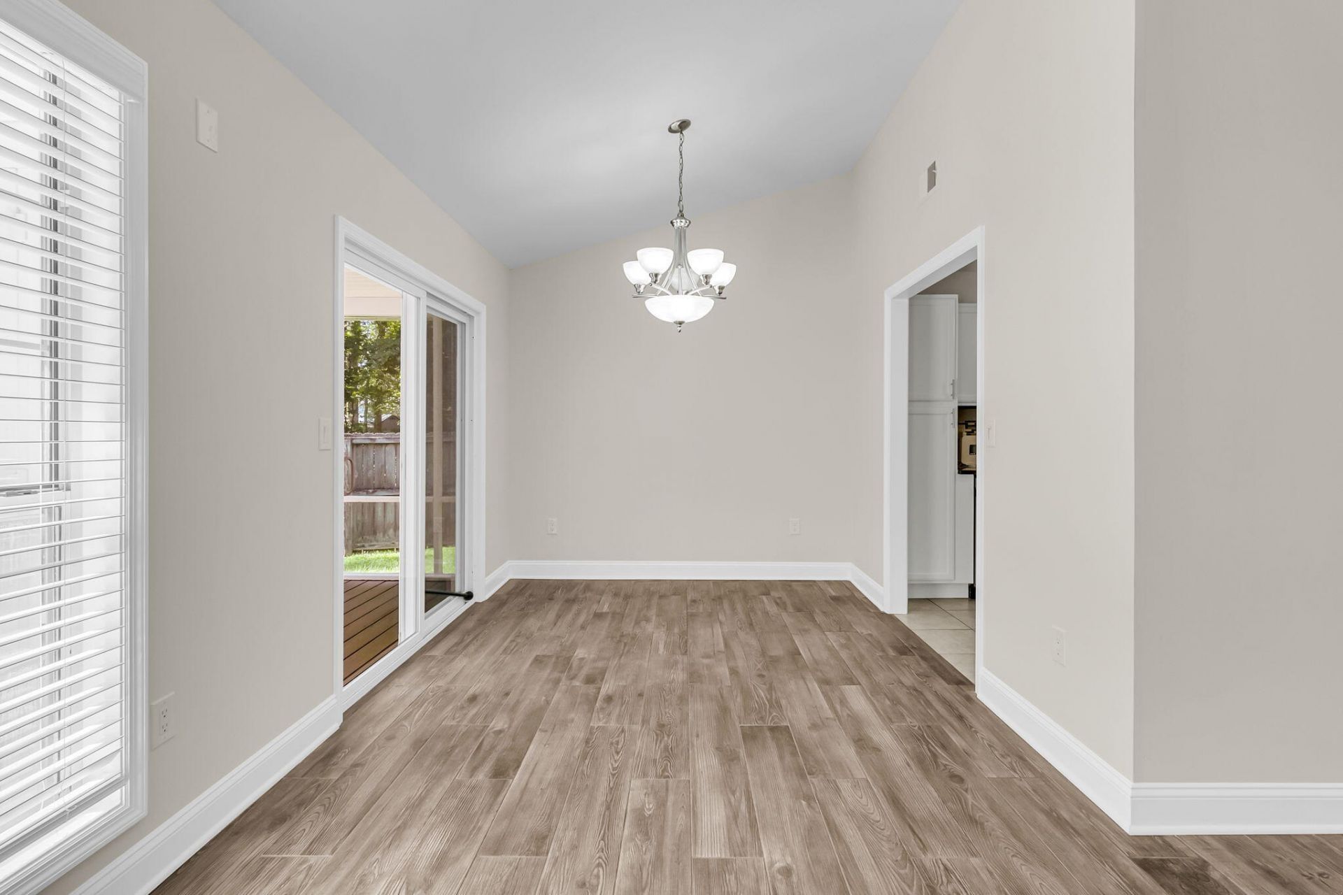 8354 Longridge Road Photo 15