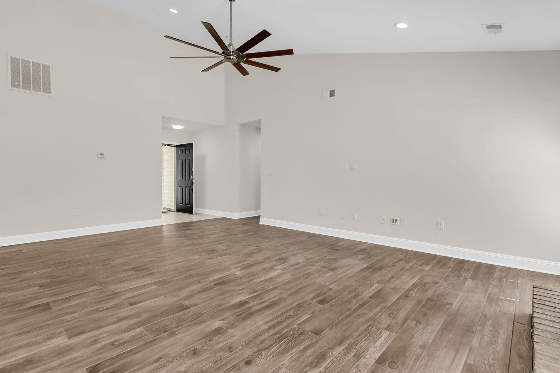 8354 Longridge Road Photo 16
