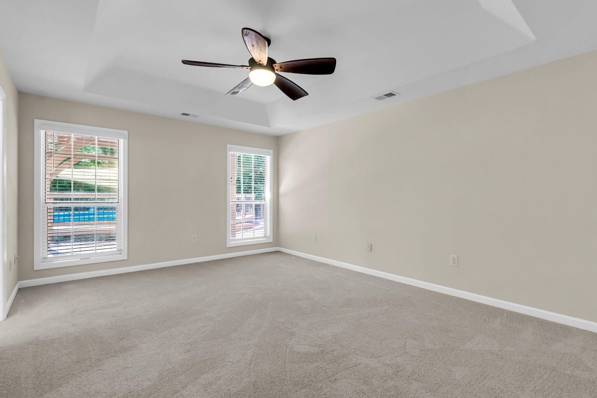 8354 Longridge Road Photo 17
