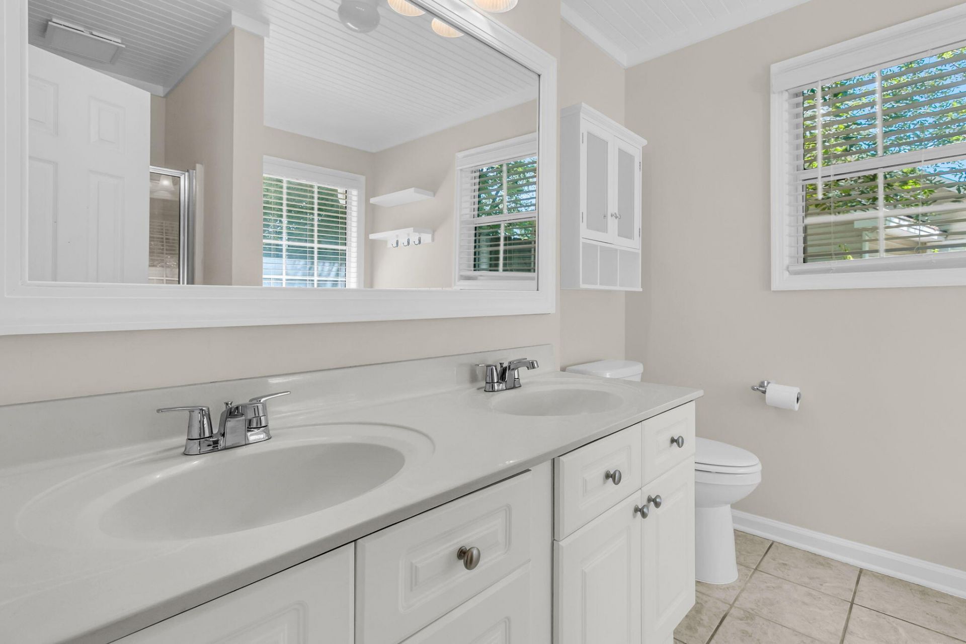 8354 Longridge Road Photo 20
