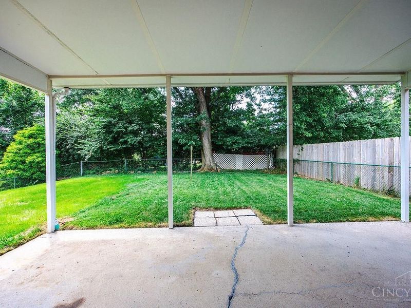 5499 Woodhaven Drive, Green Township, OH 45248 Photo 31