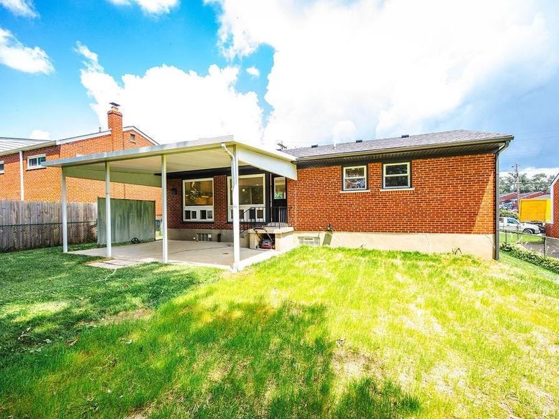 5499 Woodhaven Drive, Green Township, OH 45248 Photo 32