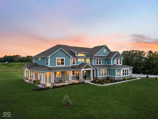 8905 Whitestown Road, Zionsville, IN 46077