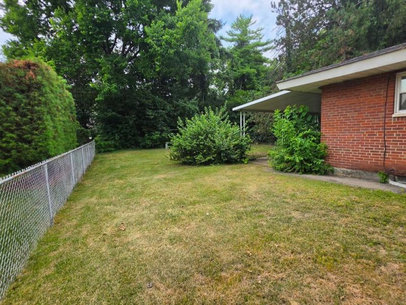 11374 Rose Lane, Forest Park, OH 45246 Photo 14