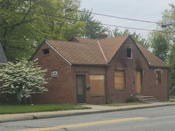 3080 Warren Road , Cleveland, OH 44111