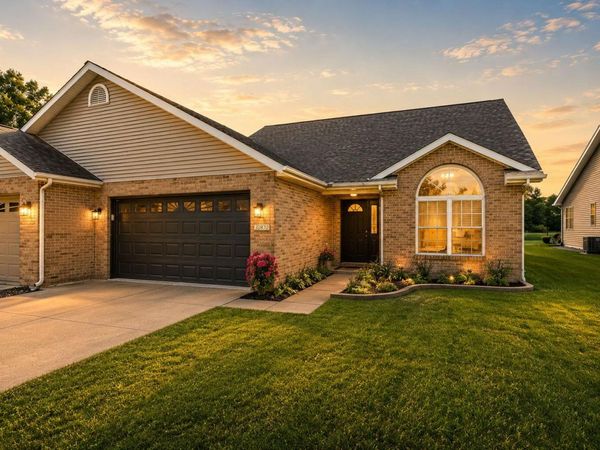 10870 Park Street , Crown Point, IN 46307