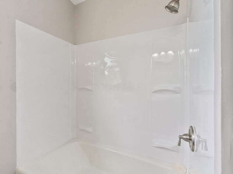 524 Clarendon Avenue , Columbus, OH 43223 Photo 20