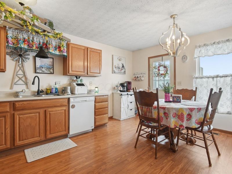 538 Thompson Avenue , Ashville, OH 43103 Photo 10