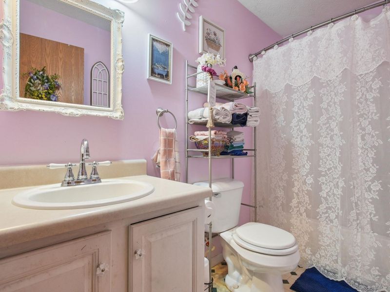 538 Thompson Avenue , Ashville, OH 43103 Photo 16
