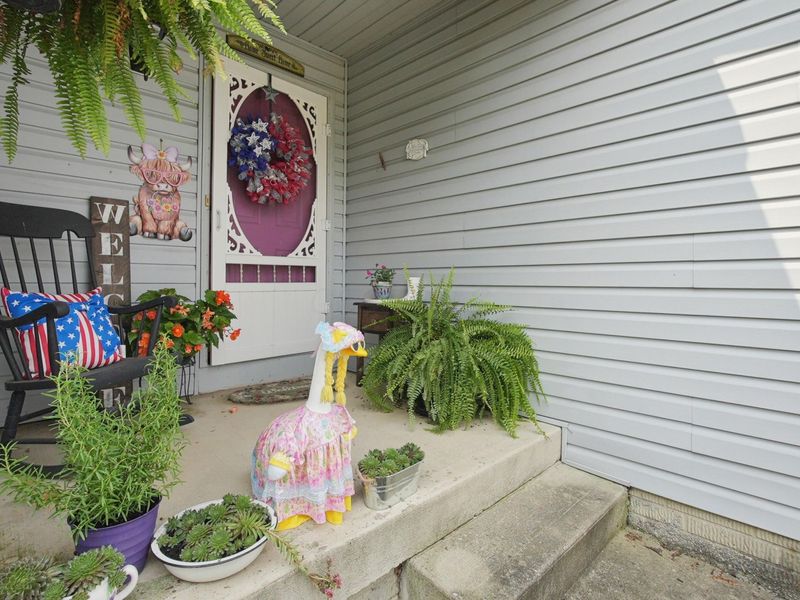 538 Thompson Avenue , Ashville, OH 43103 Photo 3