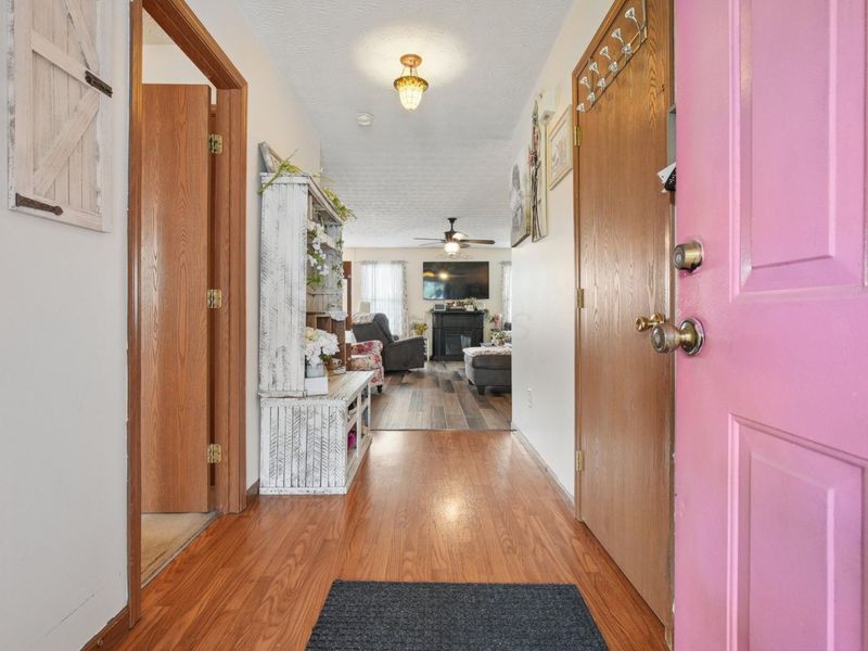 538 Thompson Avenue , Ashville, OH 43103 Photo 4