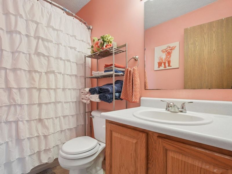 538 Thompson Avenue , Ashville, OH 43103 Photo 7
