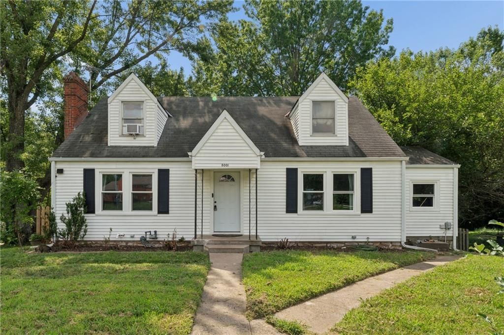 8001 Blue Ridge Boulevard, Raytown, MO 64138 Main Photo