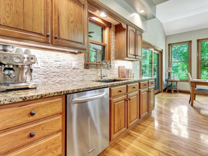 7010 Birch Creek Court, Liberty Township, OH 45044 Photo 8