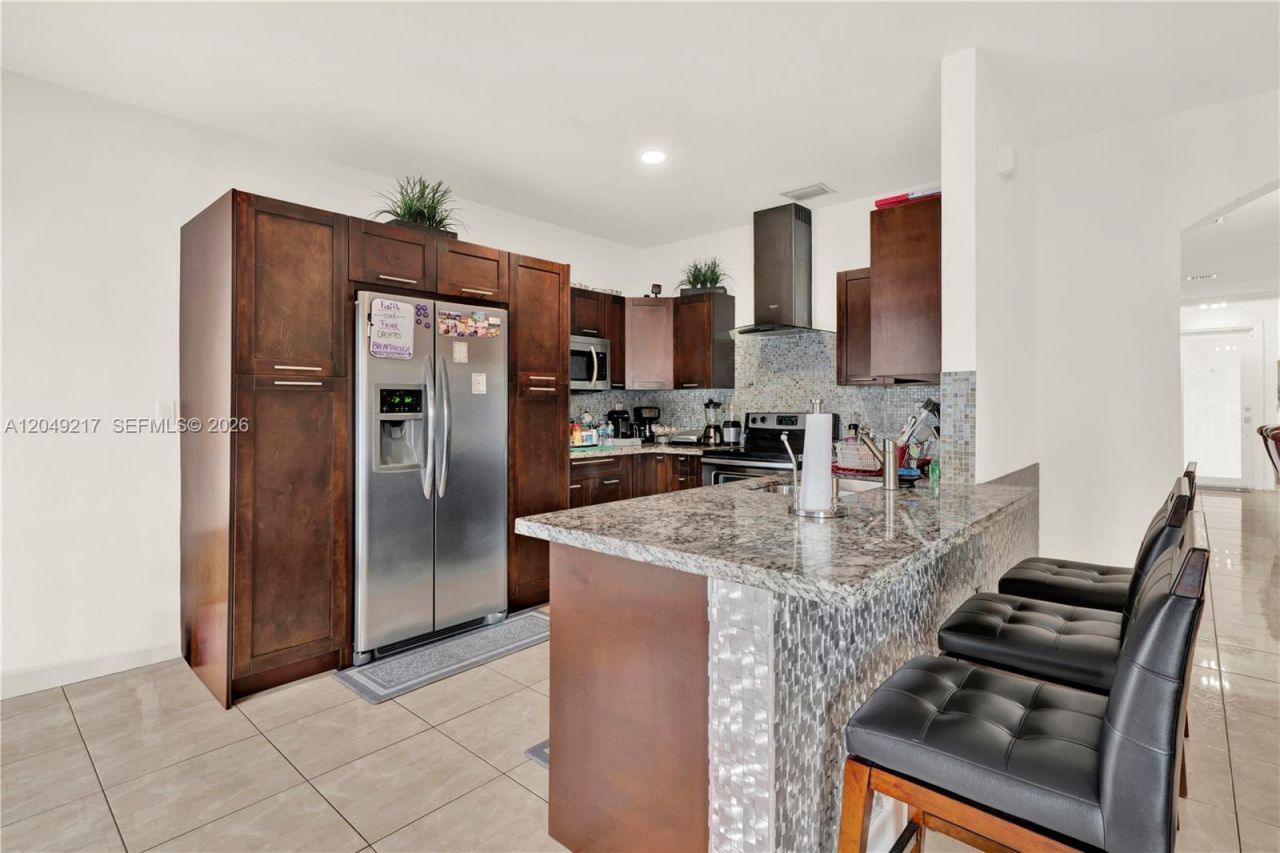 2470 SW 153rd Pass , Miami, FL 33185 Photo