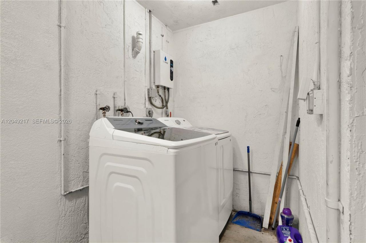 2470 SW 153rd Pass , Miami, FL 33185 Photo