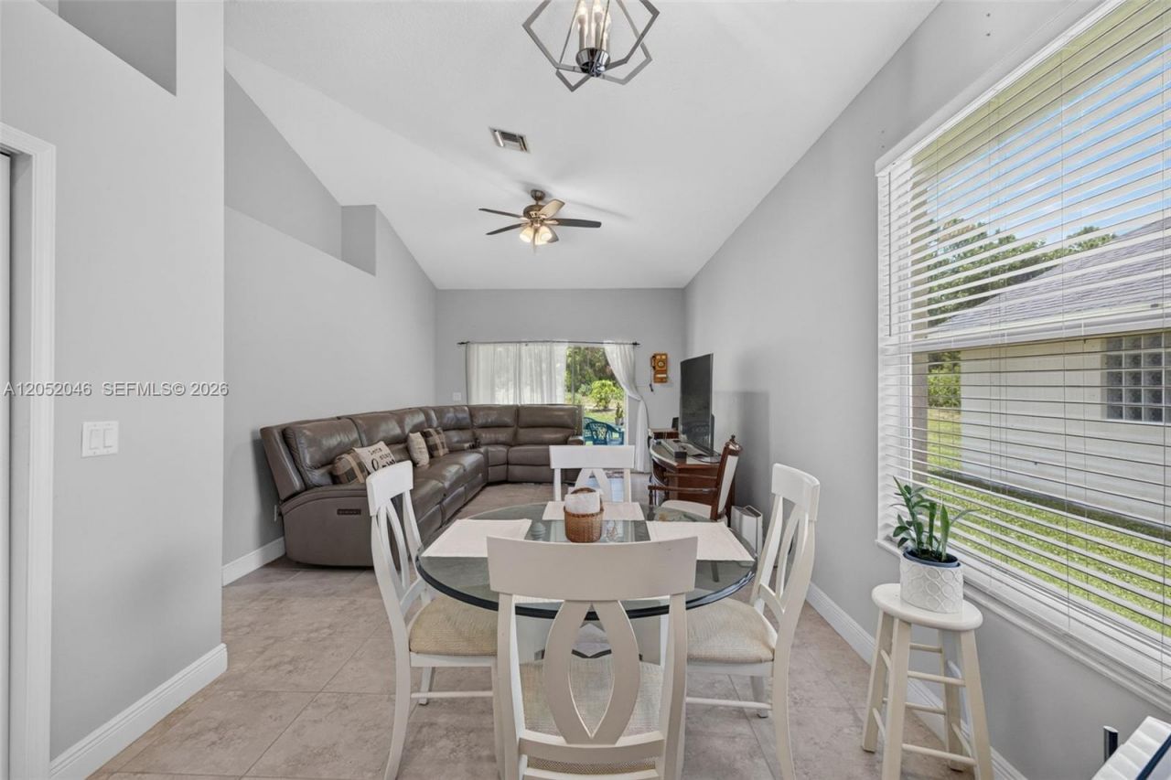 9760 Palm Breezes Dr , Fort Pierce, FL 34945 Photo