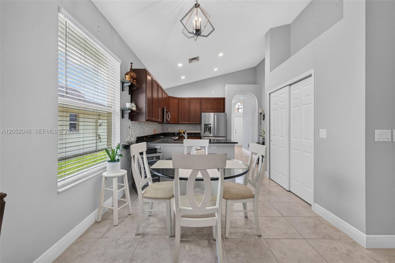 9760 Palm Breezes Dr , Fort Pierce, FL 34945 Photo