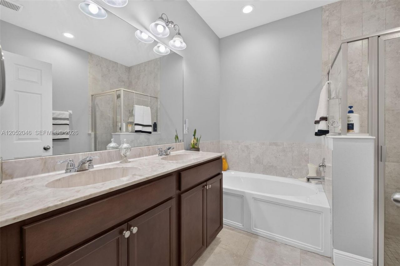 9760 Palm Breezes Dr , Fort Pierce, FL 34945 Photo