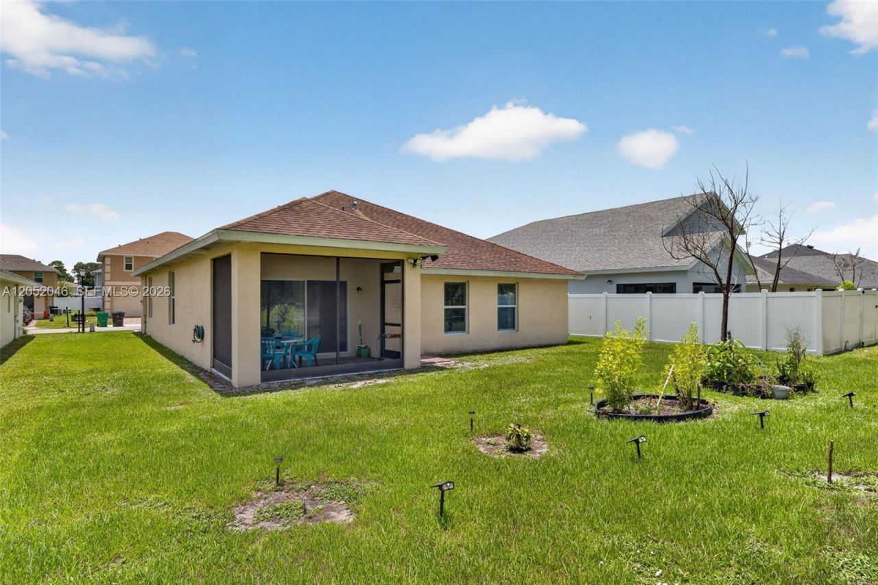 9760 Palm Breezes Dr , Fort Pierce, FL 34945 Photo
