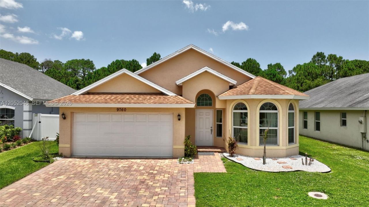 9760 Palm Breezes Dr , Fort Pierce, FL 34945 Photo