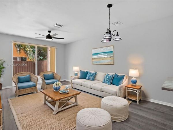 751 SE 2nd St, Homestead, FL 33030