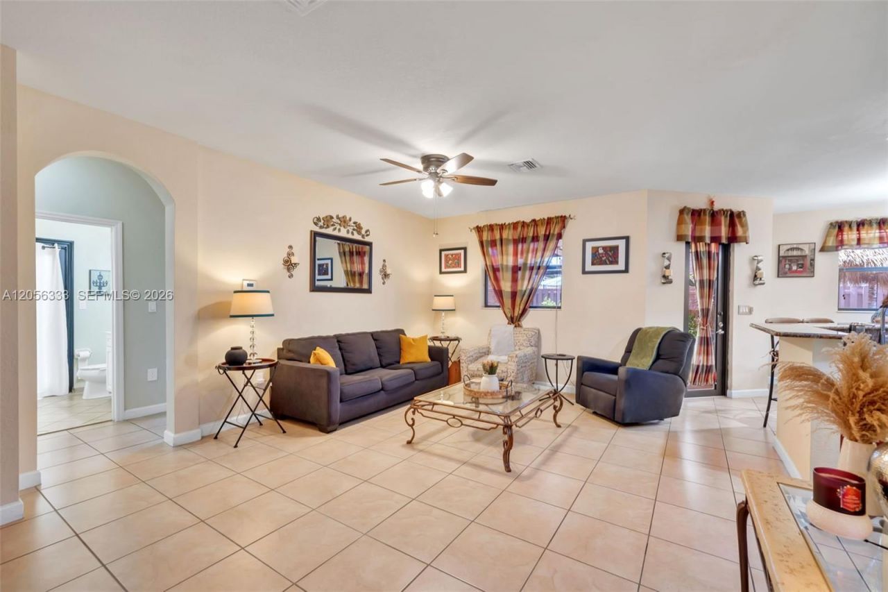 10445 SW 226th St, Cutler Bay, FL 33190 Photo