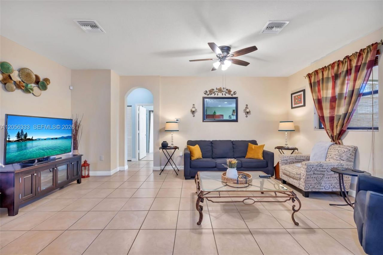 10445 SW 226th St, Cutler Bay, FL 33190 Photo