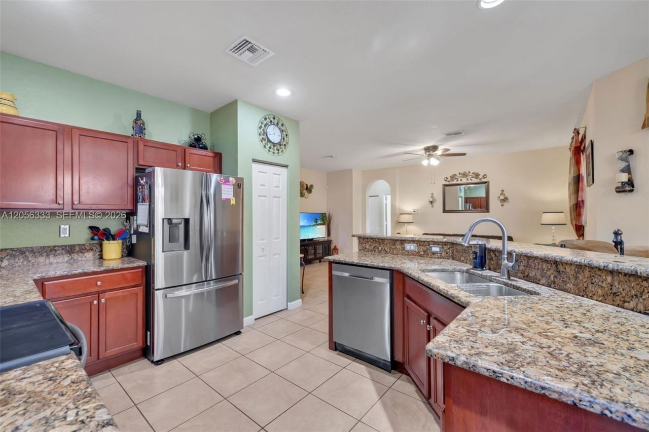 10445 SW 226th St, Cutler Bay, FL 33190 Photo