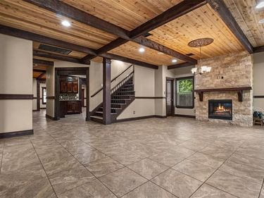 3030 Weisenberger Drive, Dallas, TX 75212