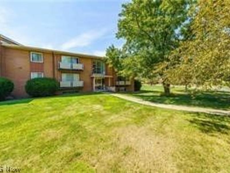 21881 River Oaks Drive , Rocky River, OH 44116 Photo 1