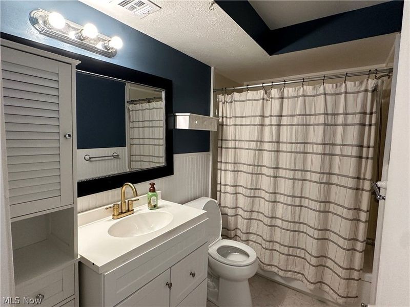 21881 River Oaks Drive , Rocky River, OH 44116 Photo 13