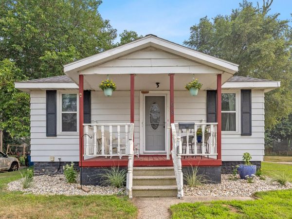 1628 Pennoyer Avenue, Grand Haven, MI 49417