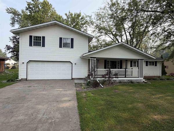 409 W BUTTERNUT STREET, Abbotsford, WI 54405