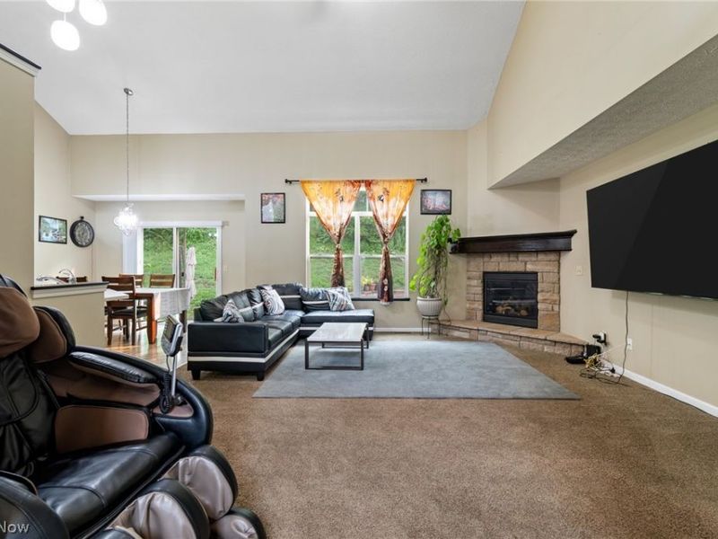 2693 Superior Drive, Uniontown, OH 44685 Photo 3