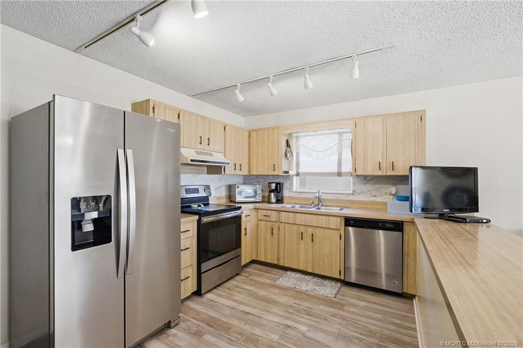 2509 NE 18th Lane, Jensen Beach, FL 34957 Photo