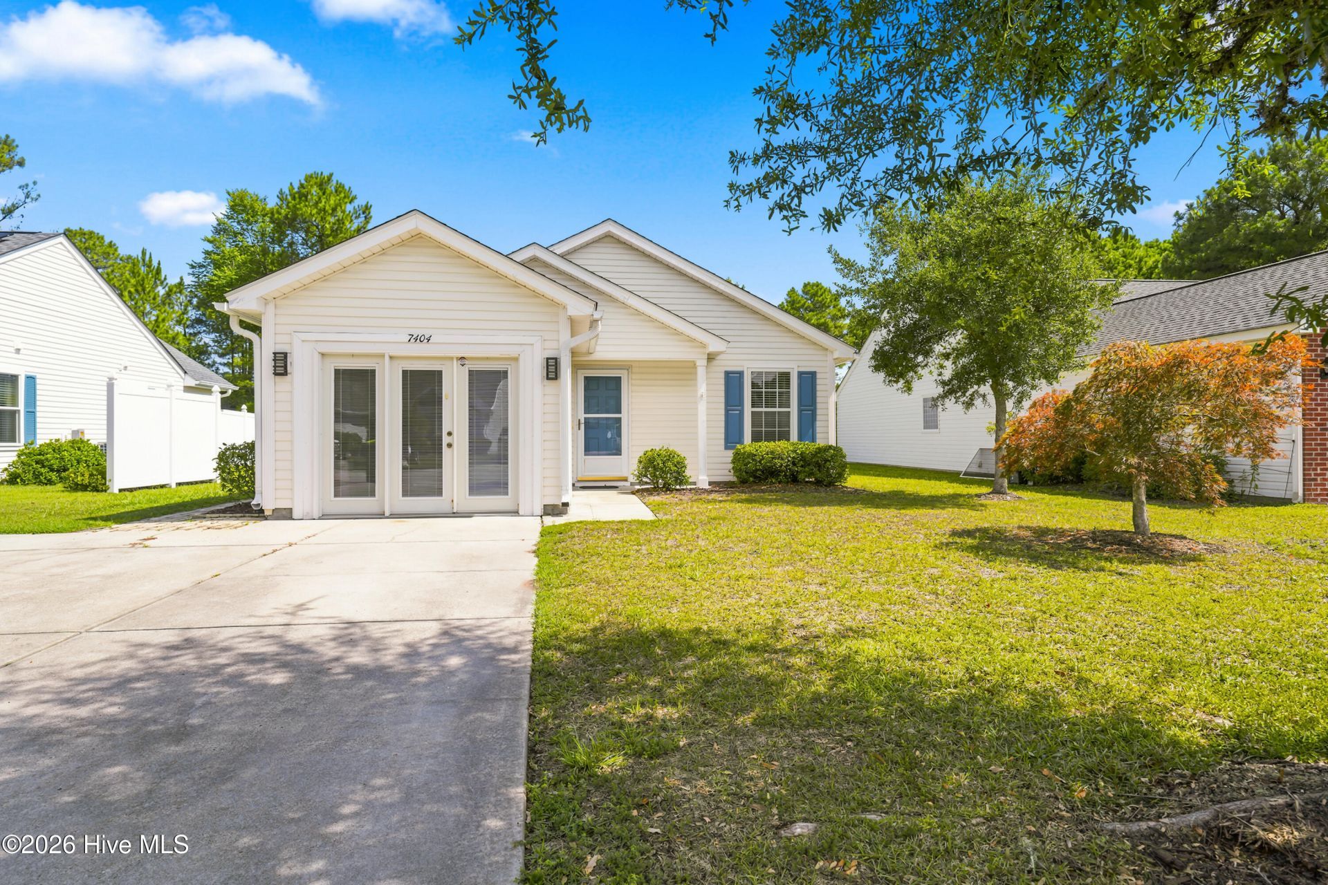 7404 Huckleberry Lane Sw, Sunset Beach, NC 28468 Main Photo