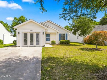 7404 Huckleberry Lane SW, Sunset Beach, NC 28468