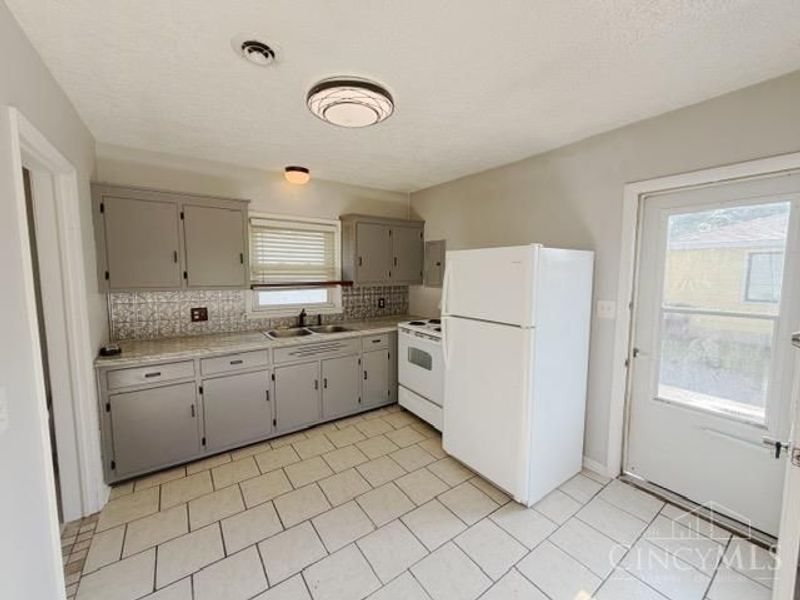 134 Fairview Drive, Carlisle, OH 45005 Photo 4