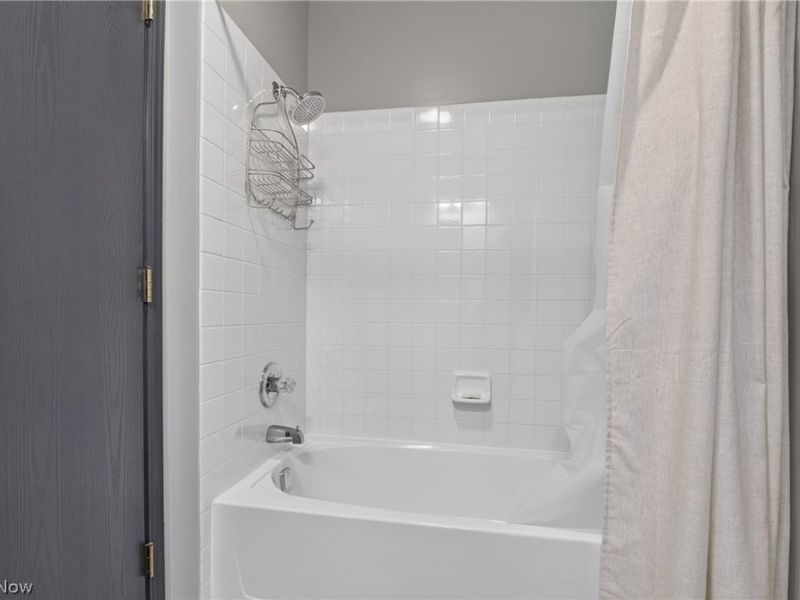 695 E Western Reserve Road , Unit 2003, Poland, OH 44514 Photo 15
