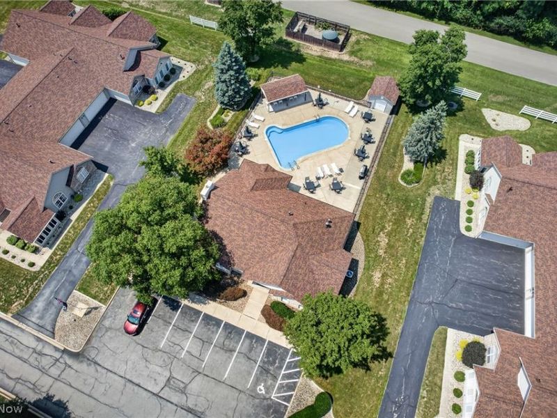 695 E Western Reserve Road , Unit 2003, Poland, OH 44514 Photo 3