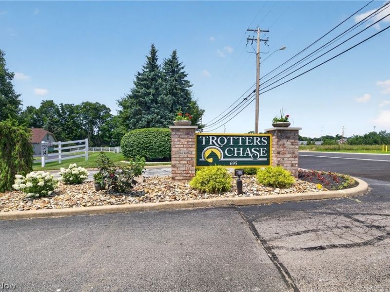 695 E Western Reserve Road , Unit 2003, Poland, OH 44514 Photo 32