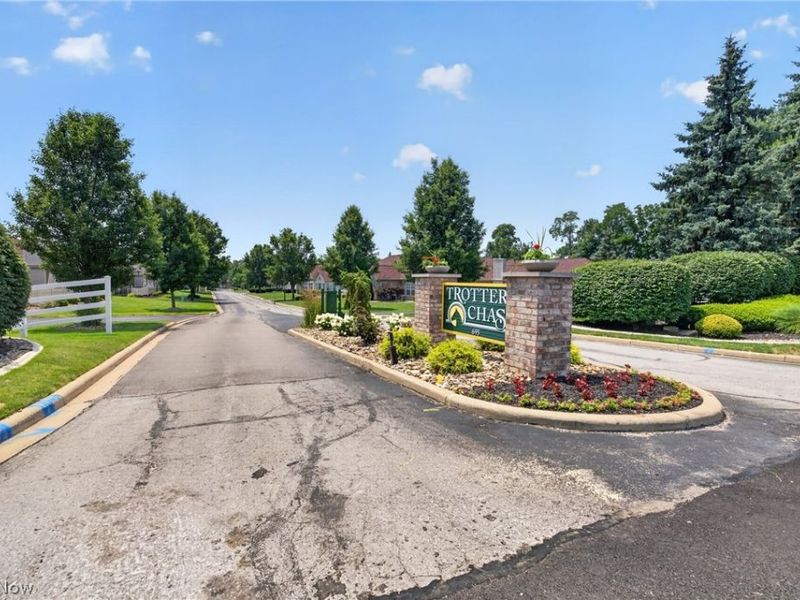 695 E Western Reserve Road , Unit 2003, Poland, OH 44514 Photo 33