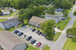 500 Oak Circle  photo 4