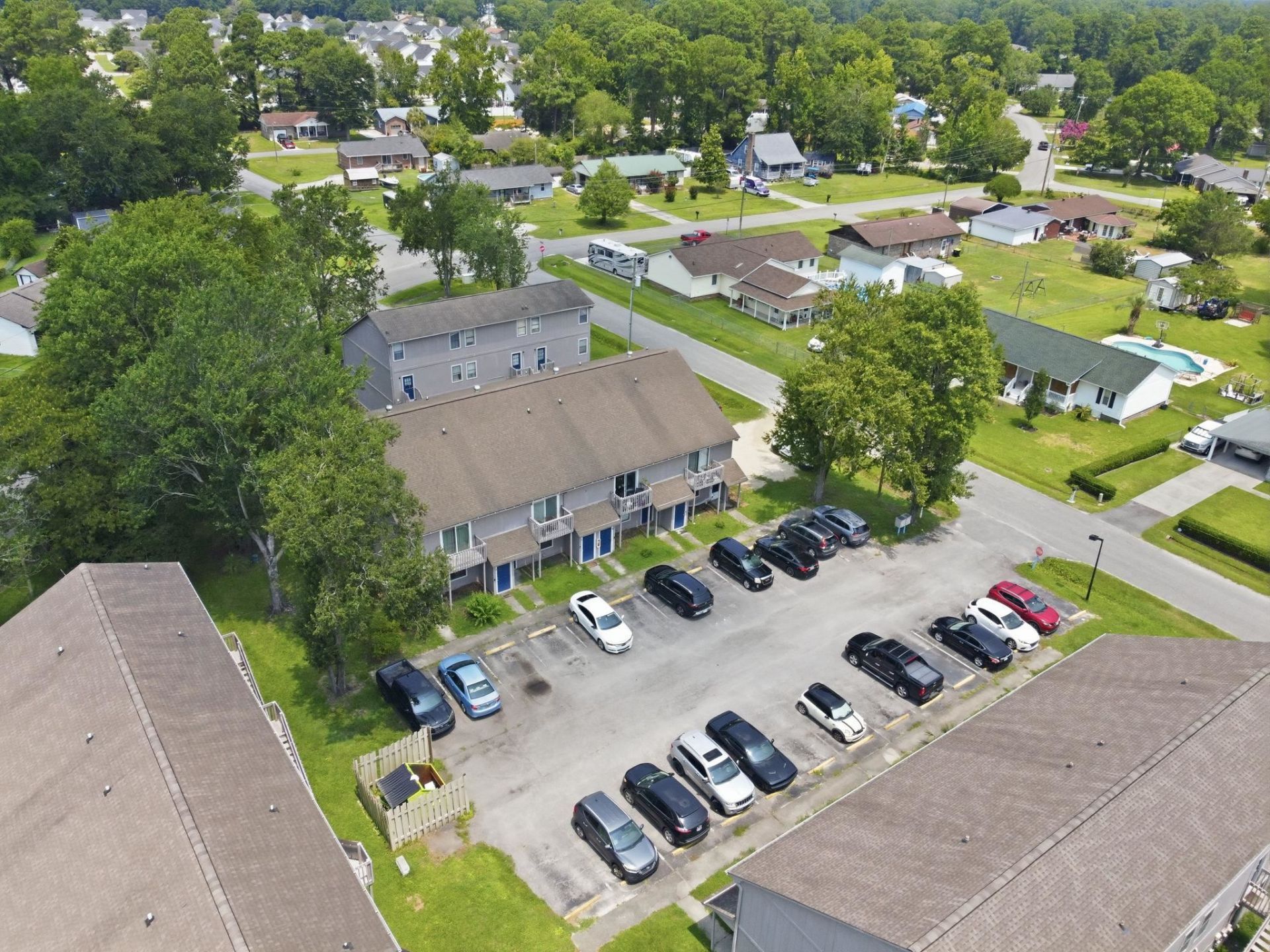 500 Oak Circle  Photo 4