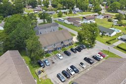500 Oak Circle  photo 4